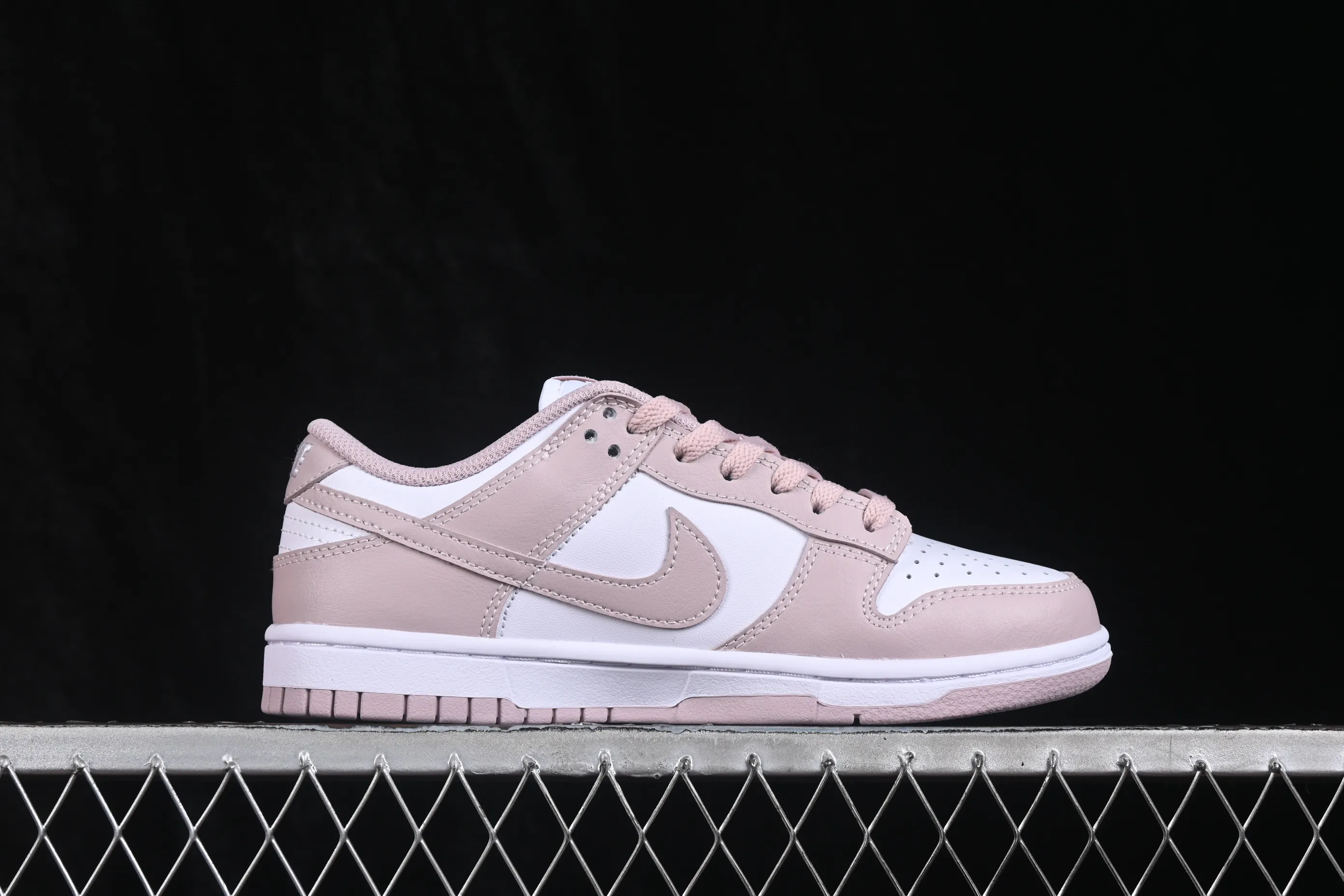 All categories Nk SB Dunk series Nk SB Dunk Low low-top sneakers Nike SB Dunk Low light pink low-top casual sneakers IM6572-103